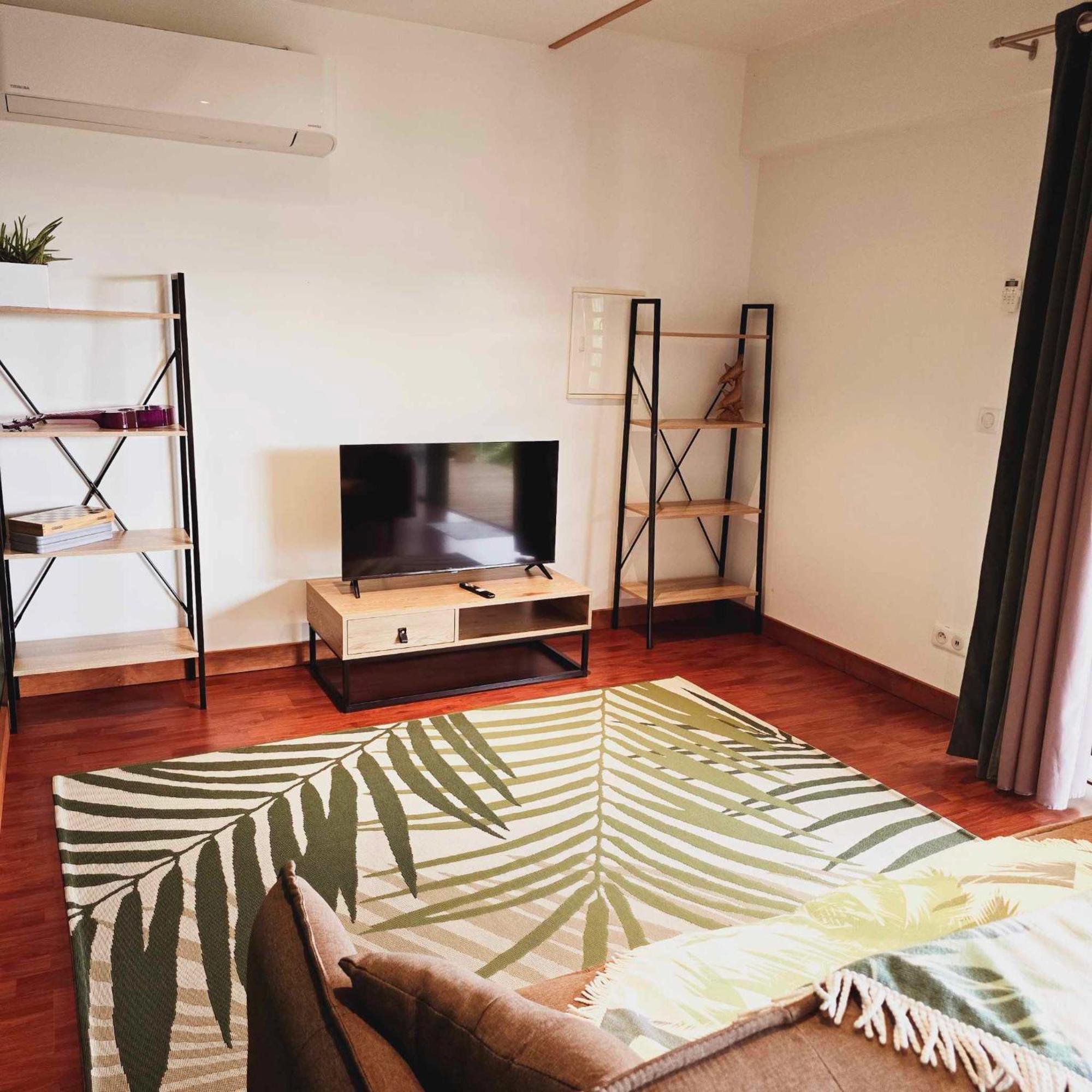 Fare Toahana, Accommodation With A Ocean View 파페에테 외부 사진
