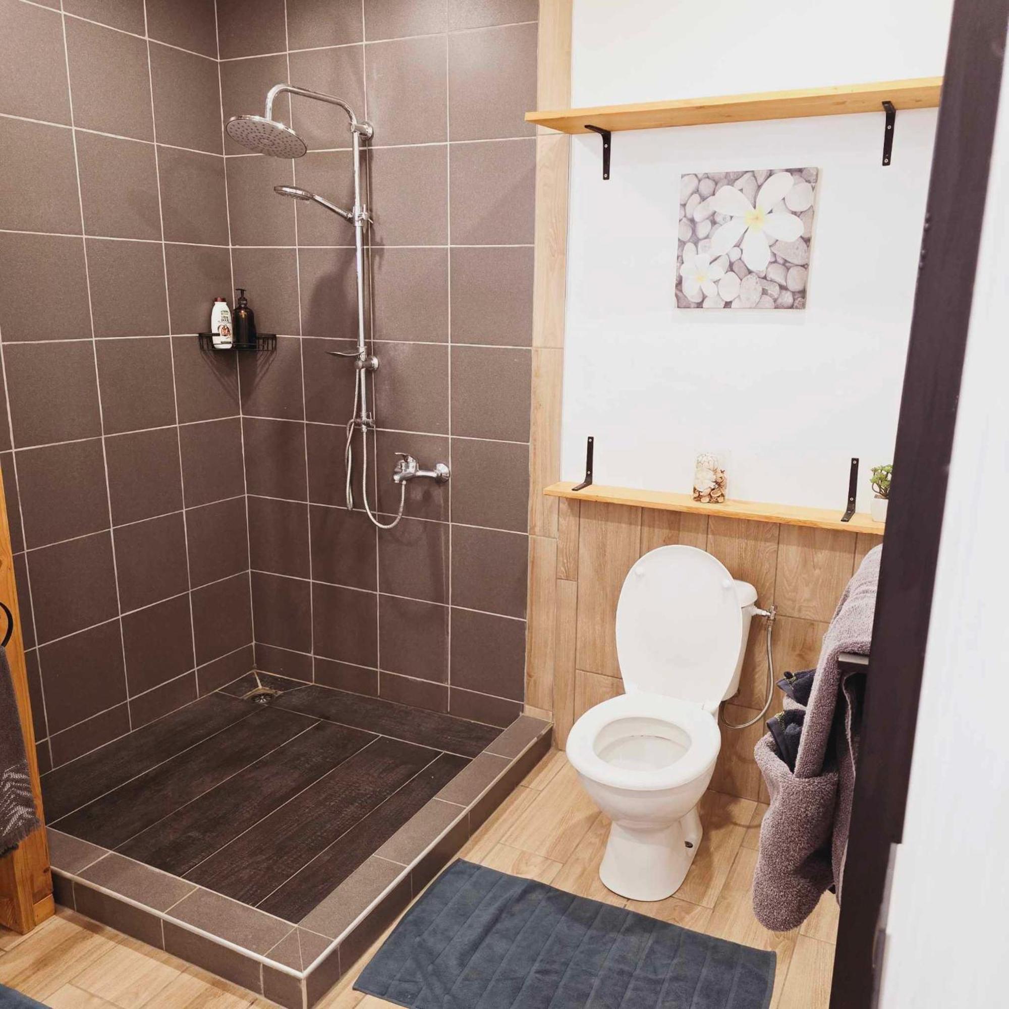 Fare Toahana, Accommodation With A Ocean View 파페에테 외부 사진