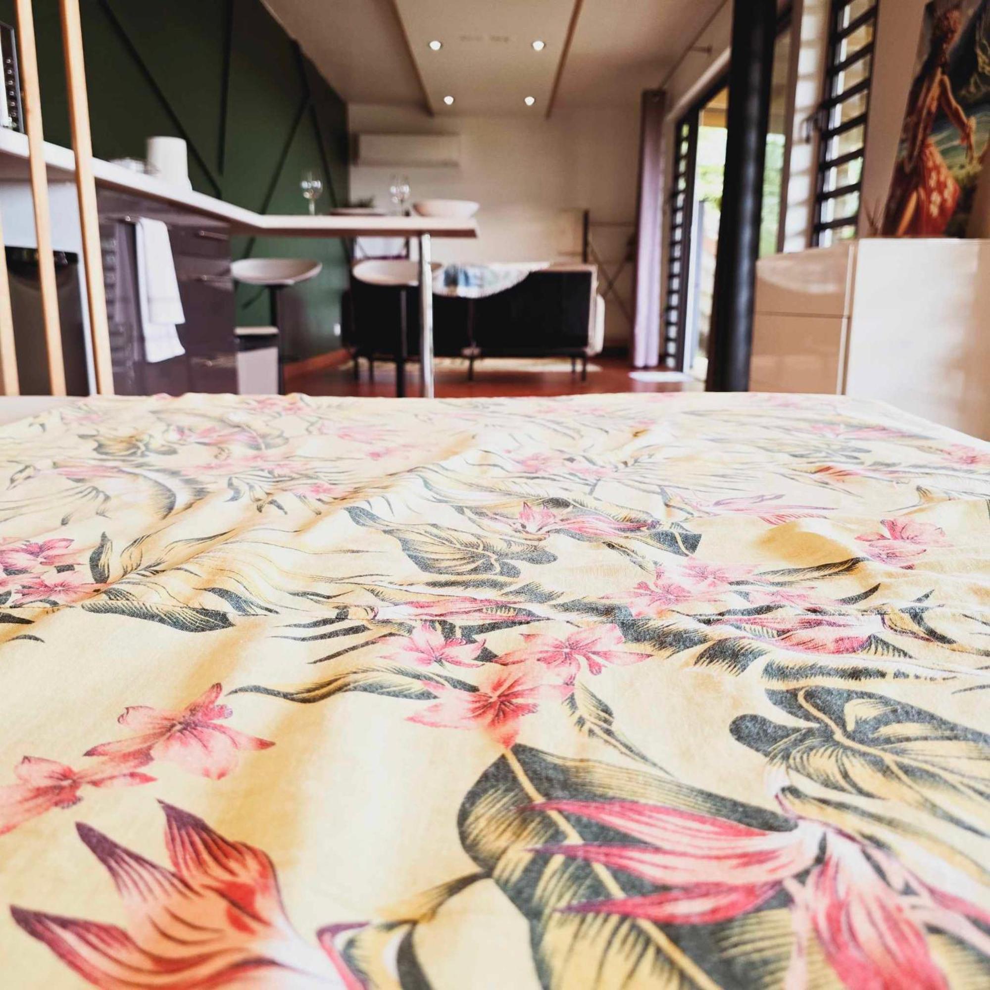 Fare Toahana, Accommodation With A Ocean View 파페에테 외부 사진