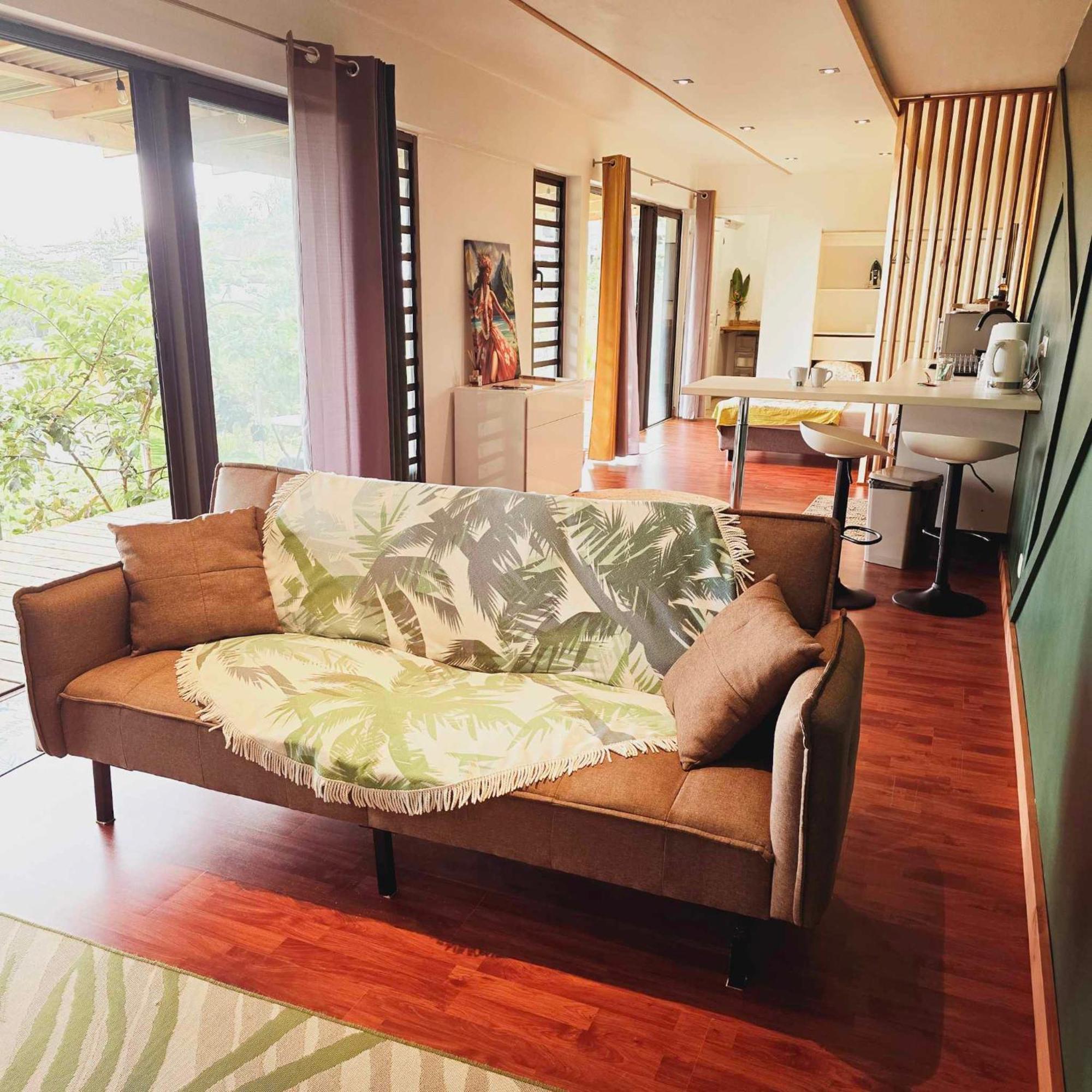 Fare Toahana, Accommodation With A Ocean View 파페에테 외부 사진
