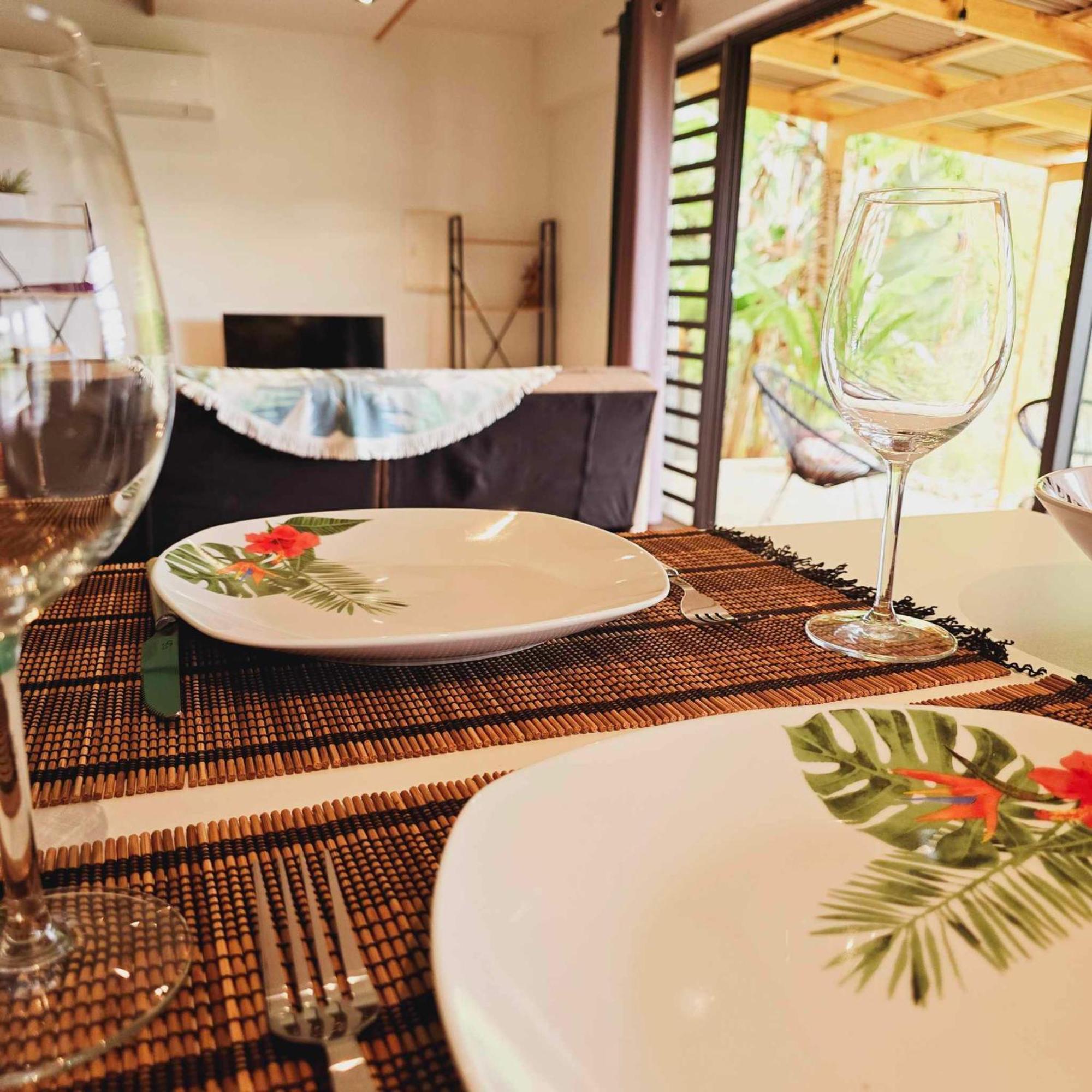 Fare Toahana, Accommodation With A Ocean View 파페에테 외부 사진